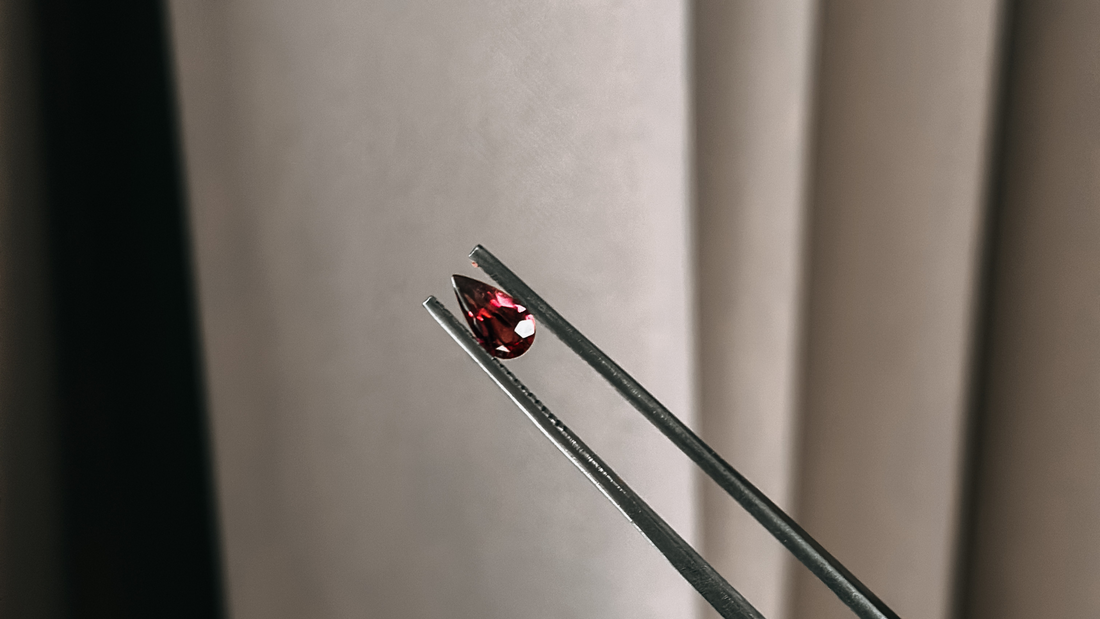 Upgrade with Confidence: Our Bespoke Diamond & Gemstone Sourcing Service